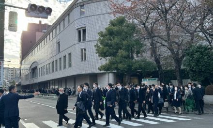 [NEWS] BREAKING: Members leaving funeral service at Tokyo Toda Memorial Auditorium in Sugamo